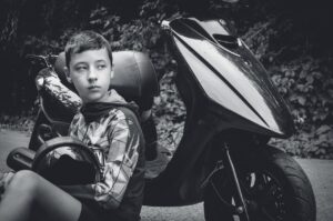 ライドシェアを始めるために必要な免許は？