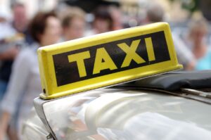 タクシー業界の退職理由は何が多い？あなたの悩みを解決するヒントがここに！