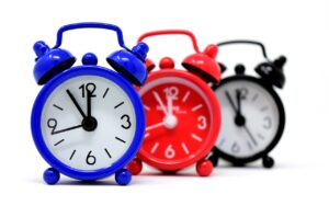 タクシー求人の時間帯はどれが最適？あなたに合った働き方を見つけるために知っておくべきことは？