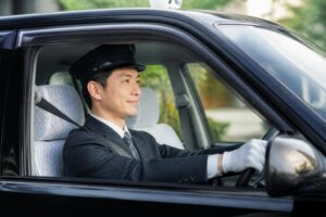 タクシー運転手になるための資格はどのように取得すればいいの？